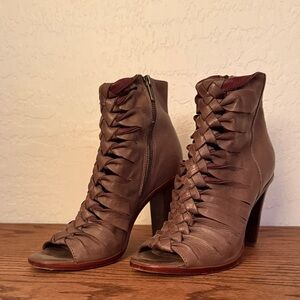 Brown Leather Ankle heels